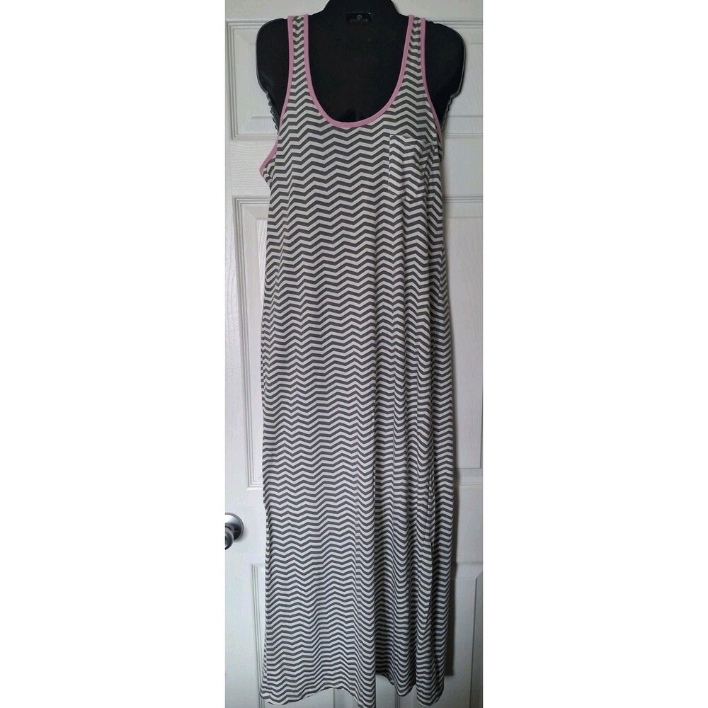 Roxy Maxi Tank  Dress Size Medium Gray White Chevron Stripe Racerback Beach